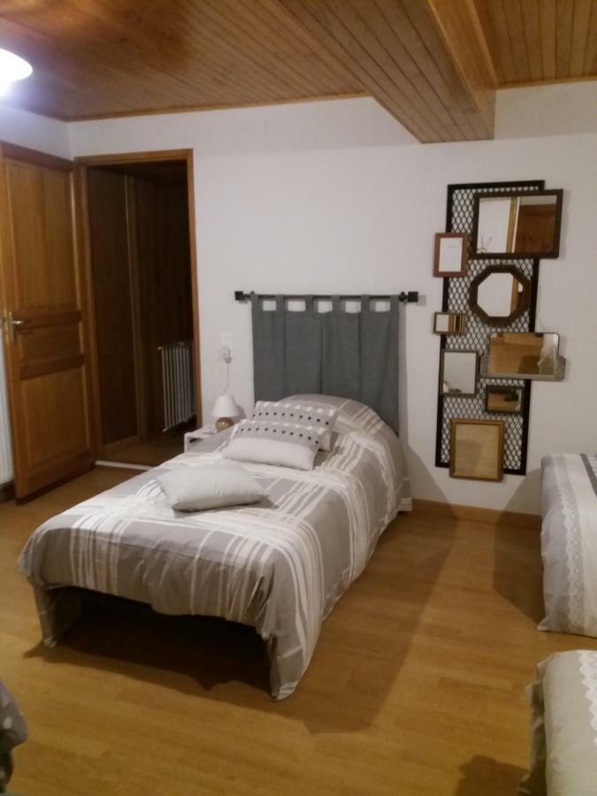 Les Copains D'Abord Villa Beaucroissant Luaran gambar