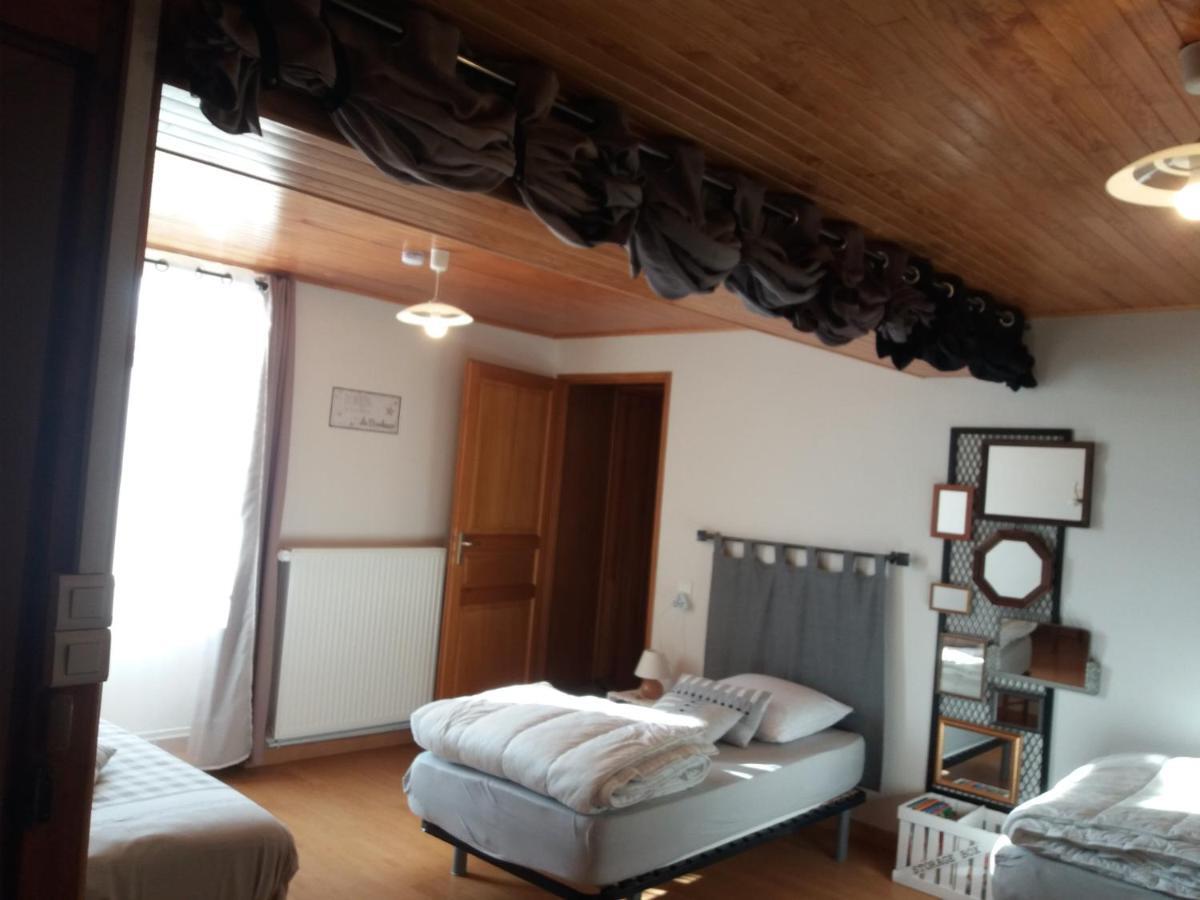 Les Copains D'Abord Villa Beaucroissant Luaran gambar